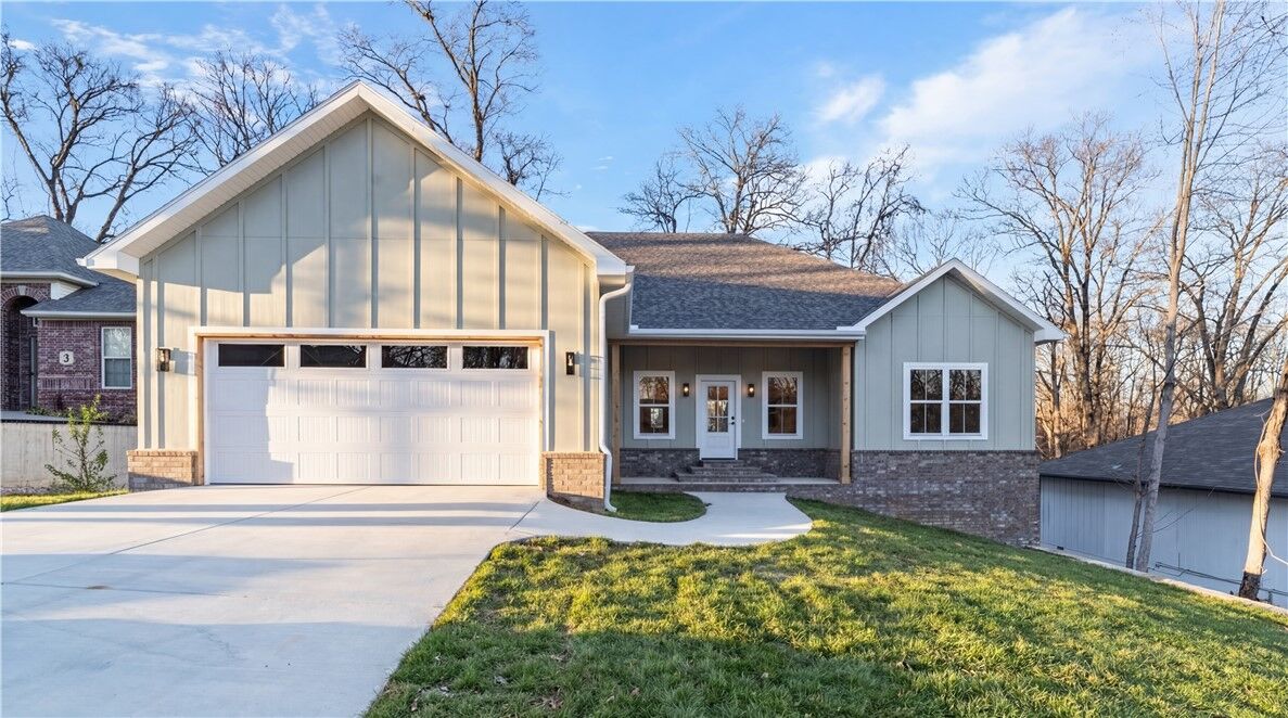 Property Photo:  5 Burnham Drive  AR 72715 