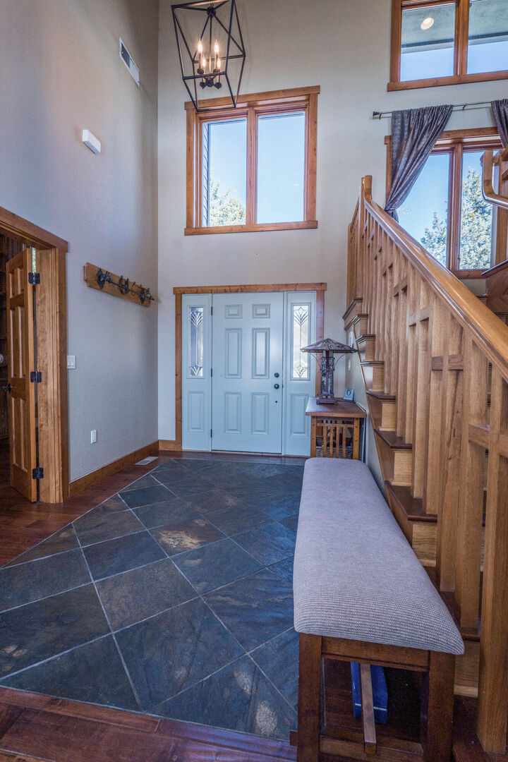 Property Photo:  4728 Coopers Hawk Road  OR 97601 