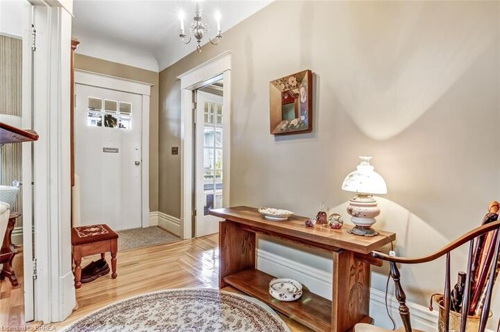 Property Photo:  52 Chestnut Avenue  ON N3T 4C2 