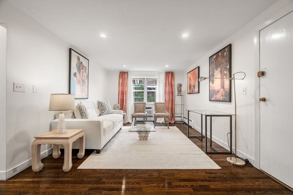 Property Photo: 8 Commonwealth Court 7 MA 02135