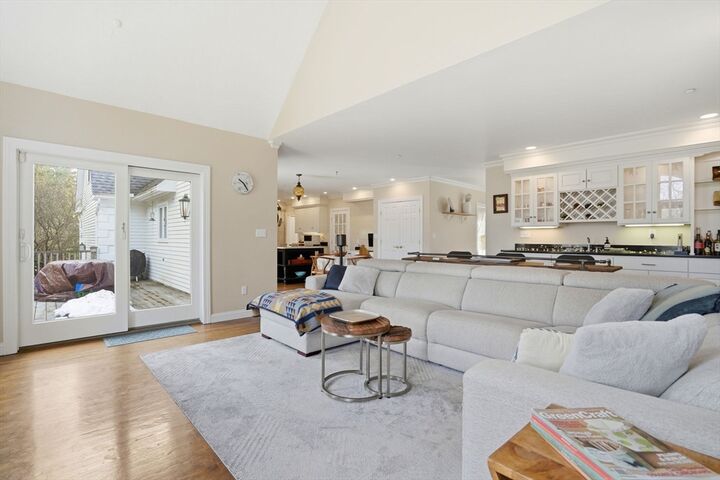 Property Photo:  7 Charles Davis Drive  MA 01984 