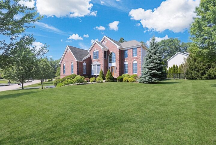 Property Photo:  3 York Cir  MA 02032 