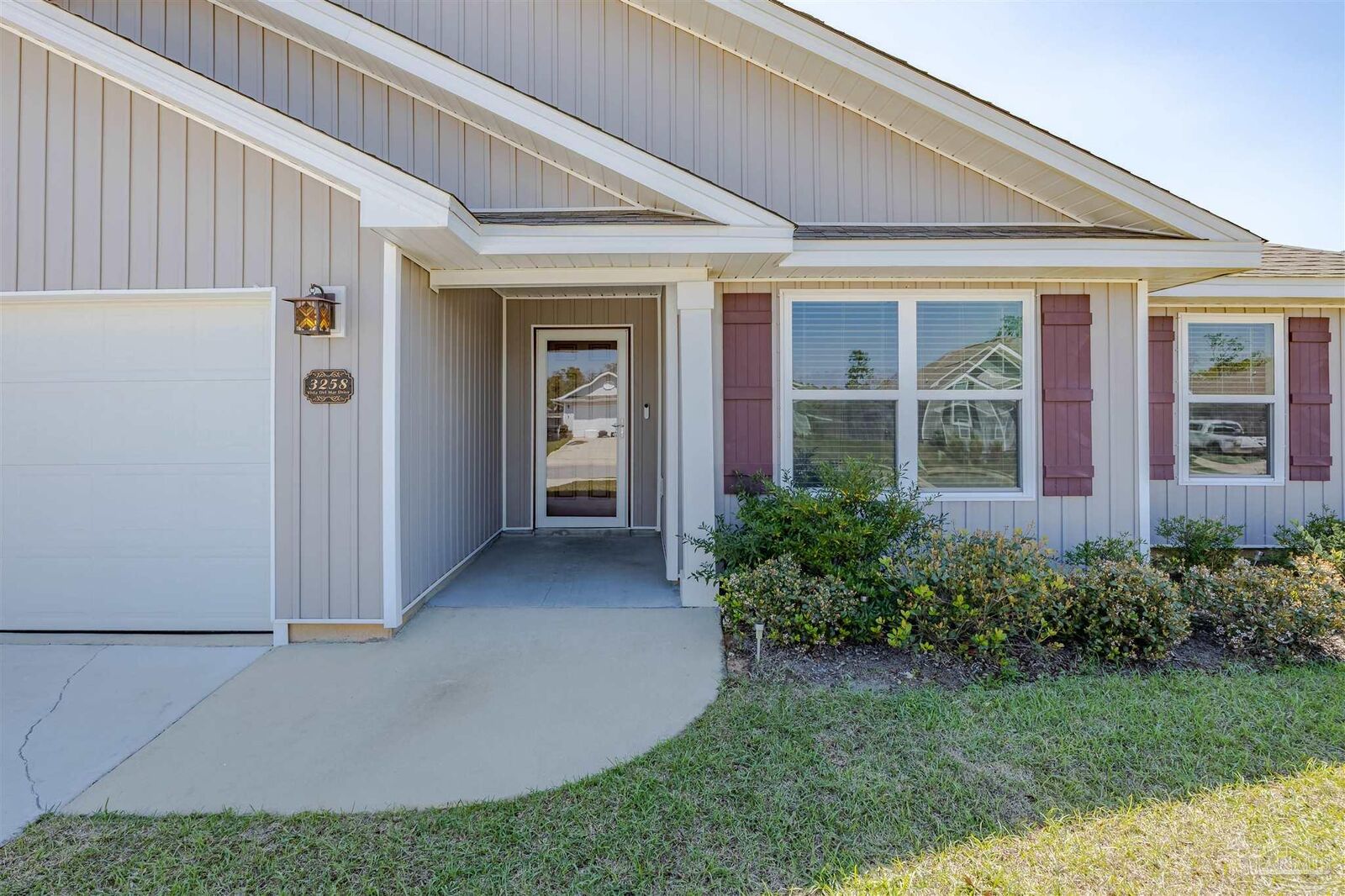 Property Photo: 3258 Vista Del Mar Dr AL 36549