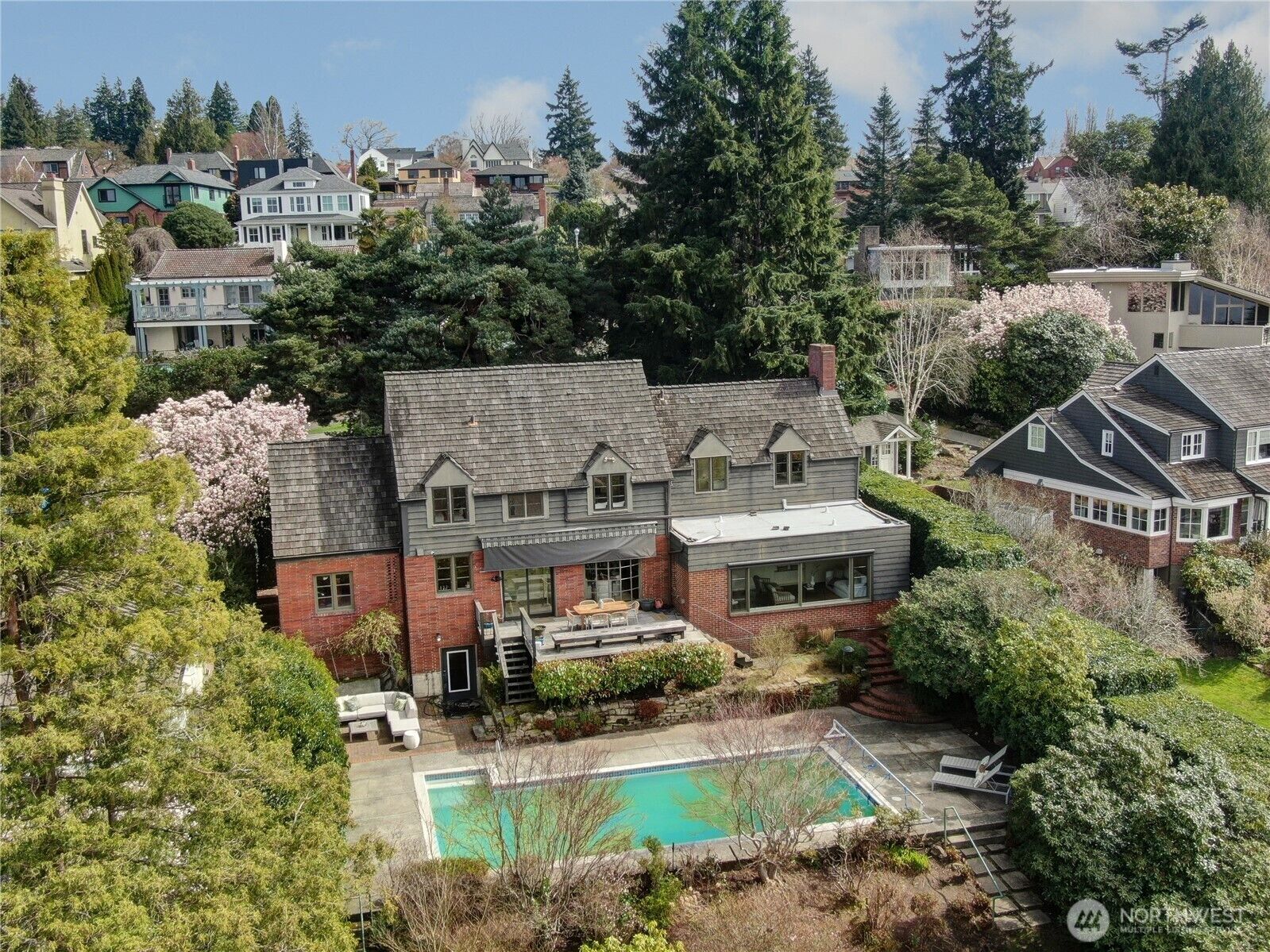 Property Photo:  2686  44th Avenue W  WA 98199 