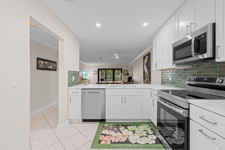 Property Photo:  9193 Pecky Cypress Lane  FL 33428 