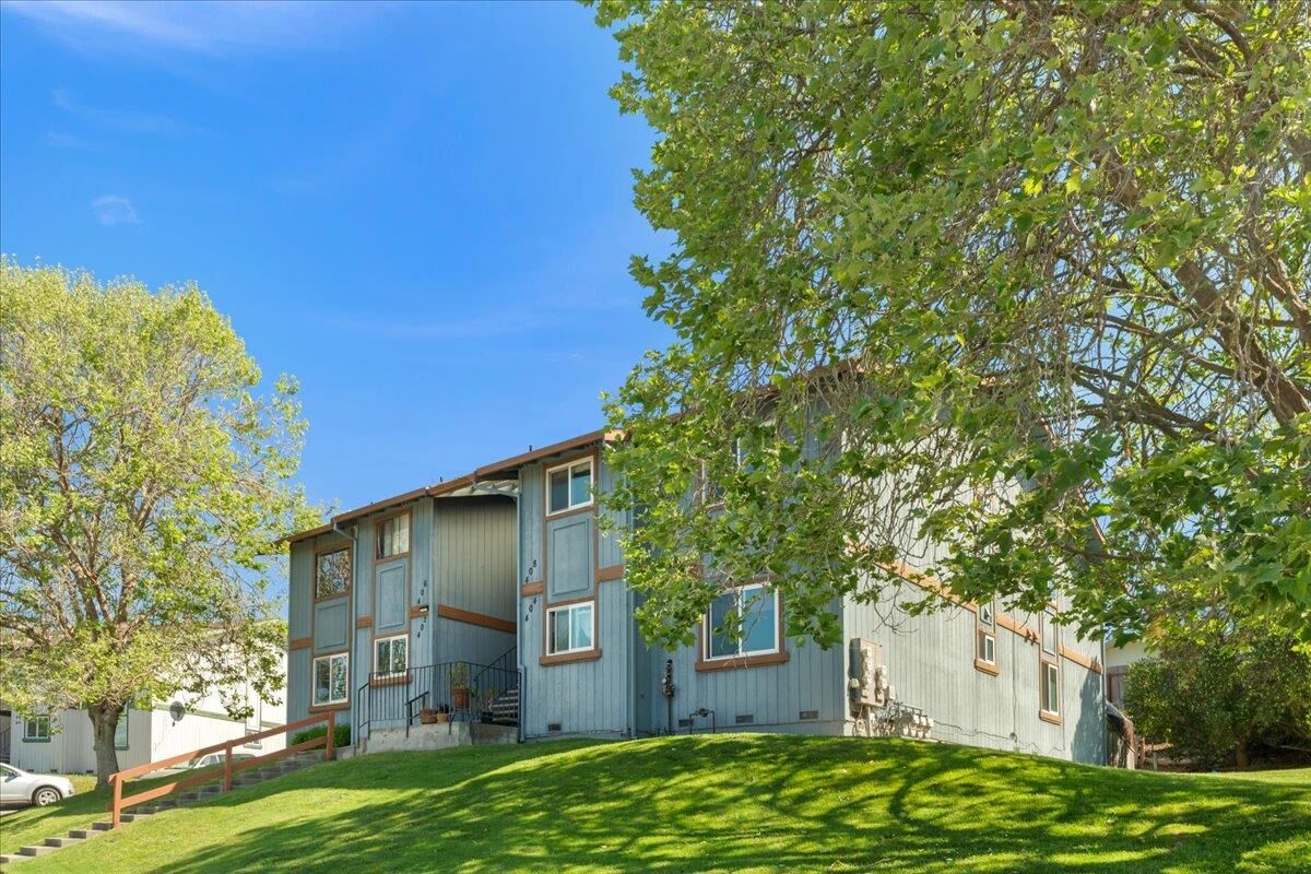 Property Photo:  402 Winchester Drive  CA 95076 