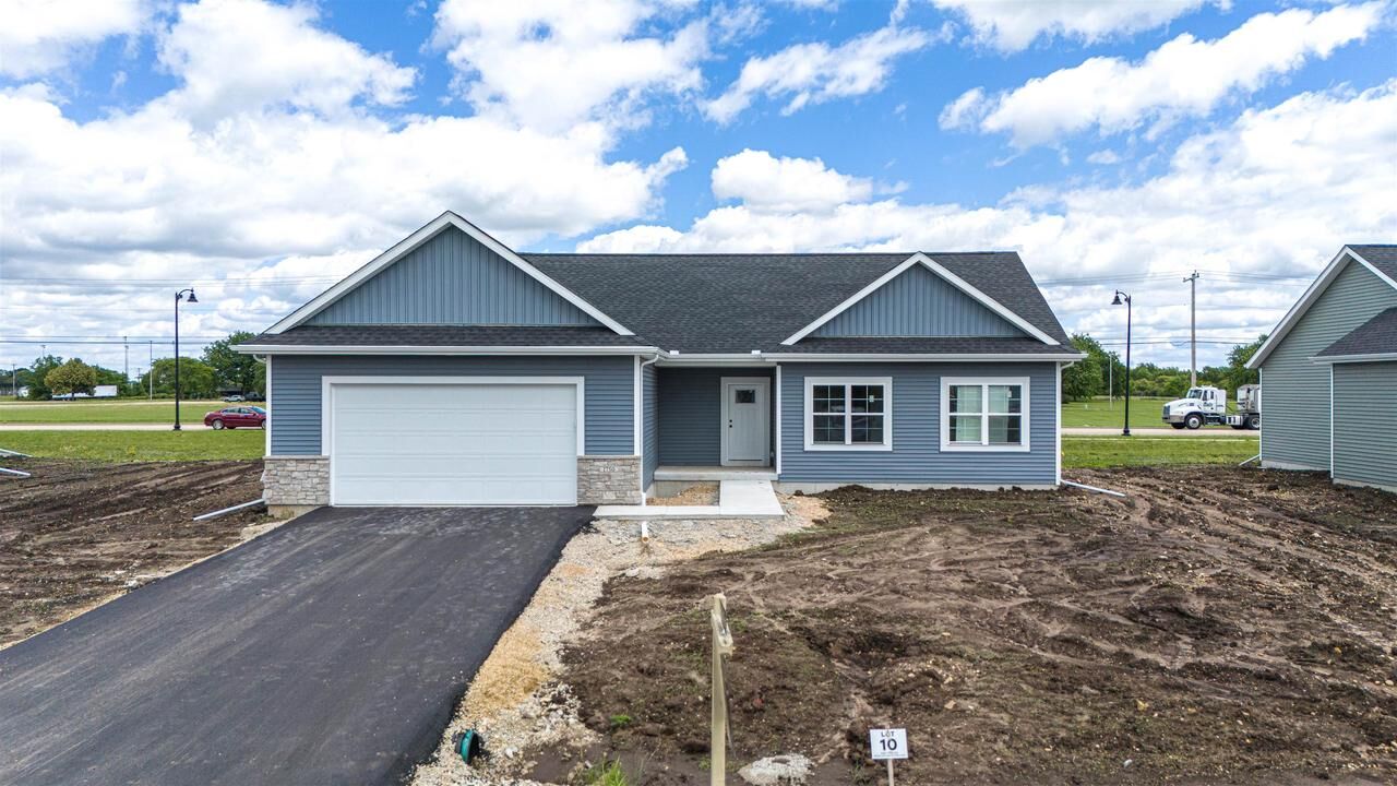 Property Photo: 1750 E Kyle Circle WI 53511