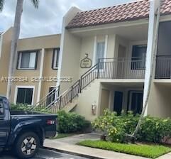 Property Photo: 440 Lakeview Dr 202 FL 33326