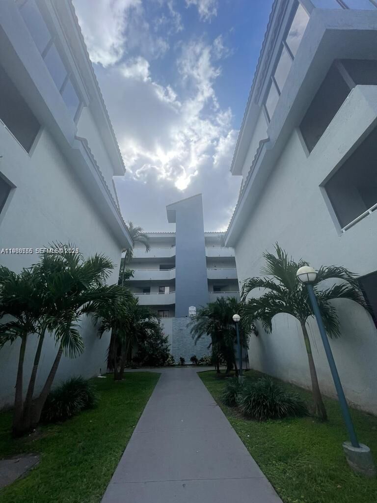 Property Photo:  8215 SW 152nd Ave G-418  FL 33193 