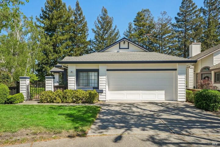 Property Photo:  22 Saint Mathew Court  CA 95476 