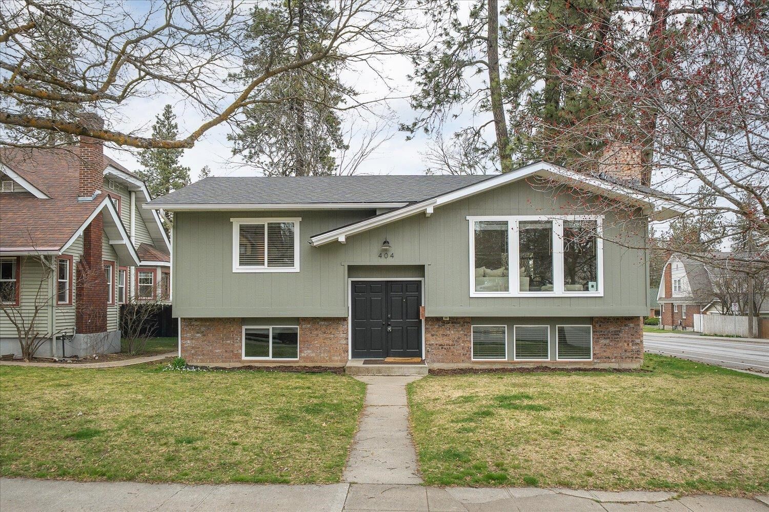 Property Photo:  404 W 26th Ave  WA 99203 