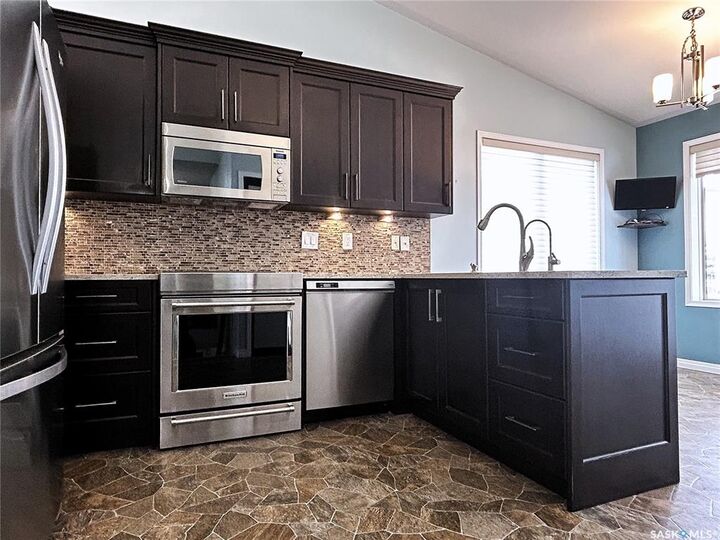 Property Photo: 815 Heritage Green 201 SK S7H 5R6