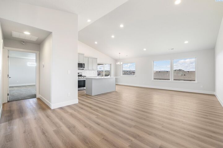 Property Photo:  2946 S Osborne St  WA 99338 