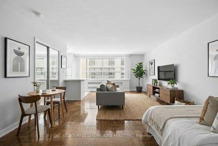 Property Photo: 103 Avenue Road 404 ON M5R 2G9