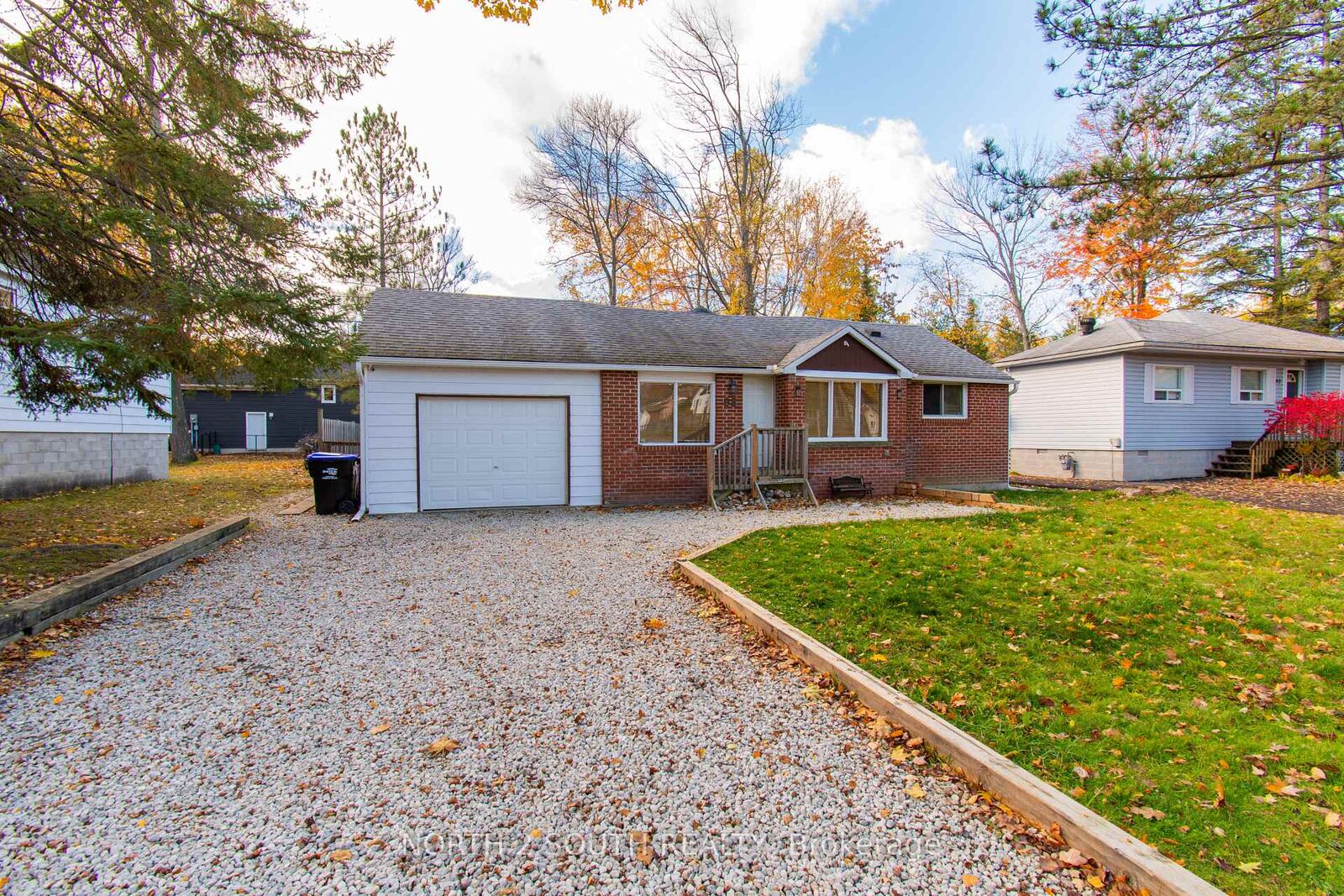 Property Photo: 98 33rd Street N ON L9Z 2B9