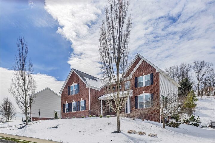 Property Photo:  143 Sweetwater Dr  PA 15143 