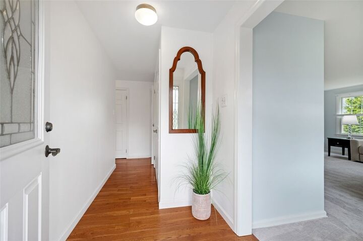 Property Photo:  1587 Ashlawn Dr  PA 15241 