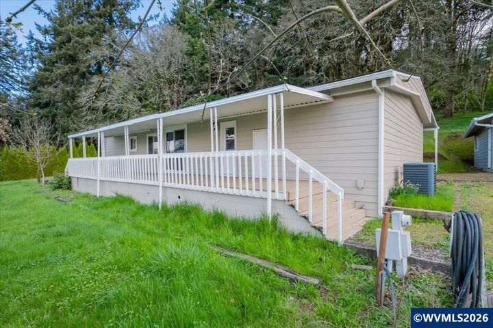 Property Photo:  38611 Century Dr NE  OR 97322 