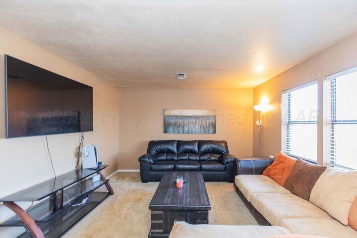 Property Photo: 935 Sierra Drive TX 79065-2721