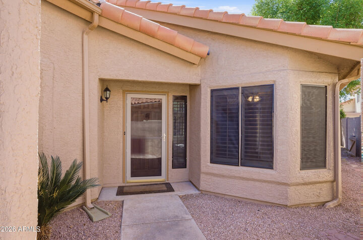 Property Photo: 37 E Greentree Drive AZ 85284