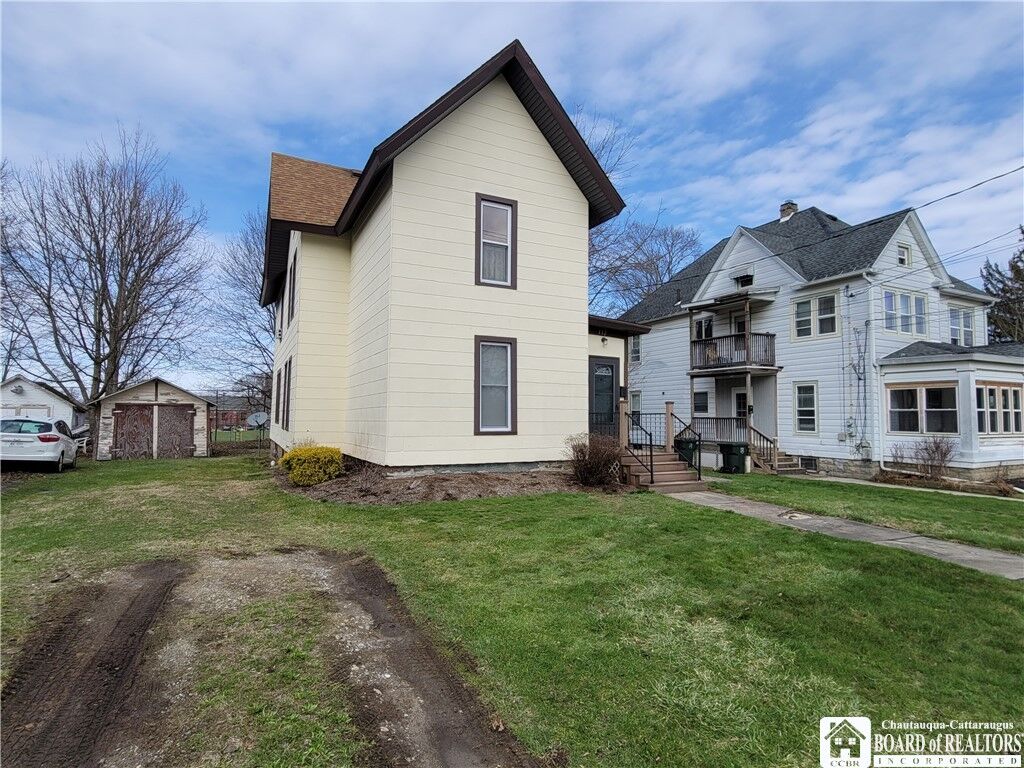 Property Photo:  332 Palmer Street  NY 14701 