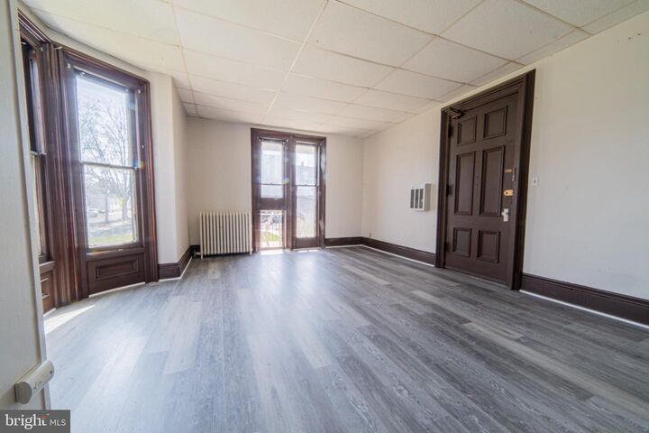 Property Photo: 125 W Commerce Street 2 NJ 08302