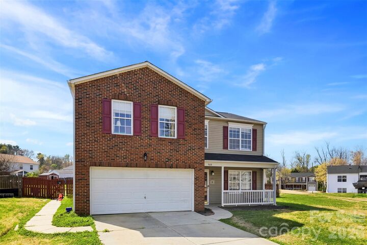 Property Photo: 9610 Duxford Lane NC 28269