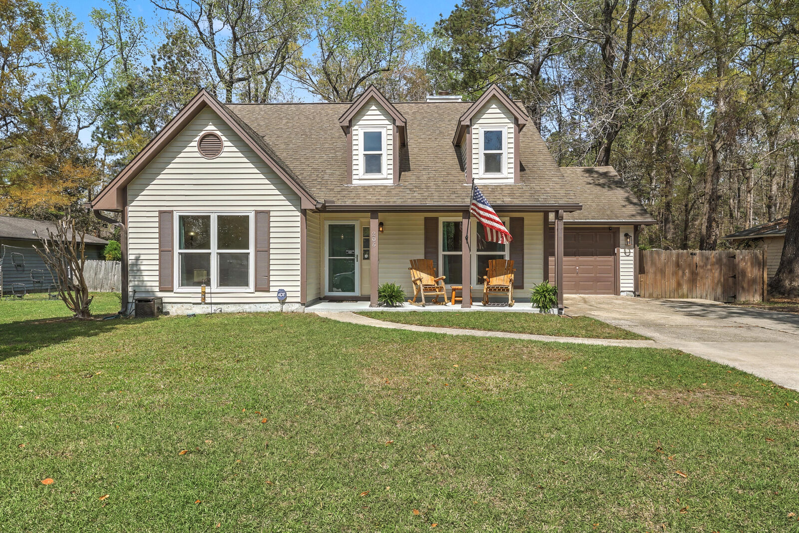 Property Photo:  206 Jasmine Drive  SC 29483 