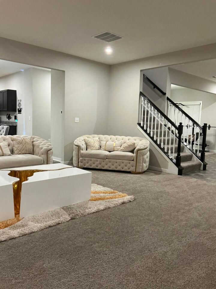 Property Photo: 1043 Beehive Grove OH 43123