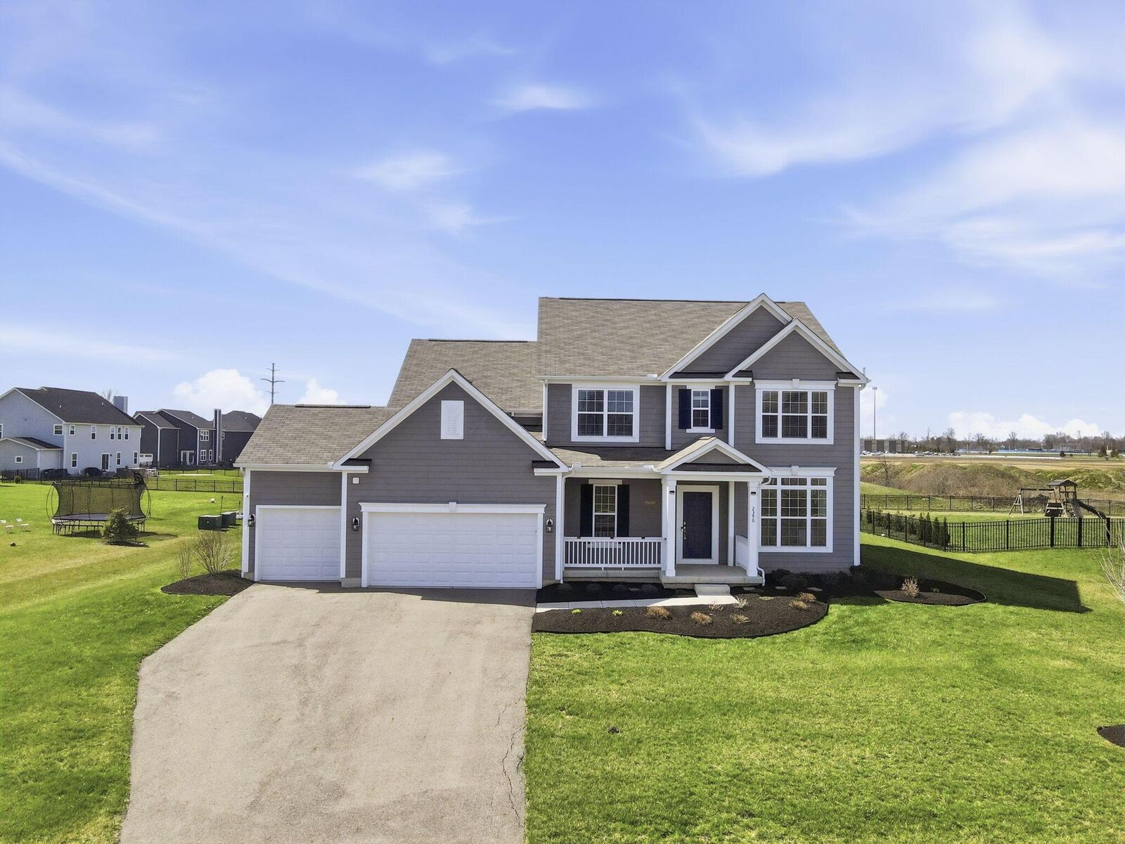 Property Photo: 2390 Glenvale Drive OH 43015