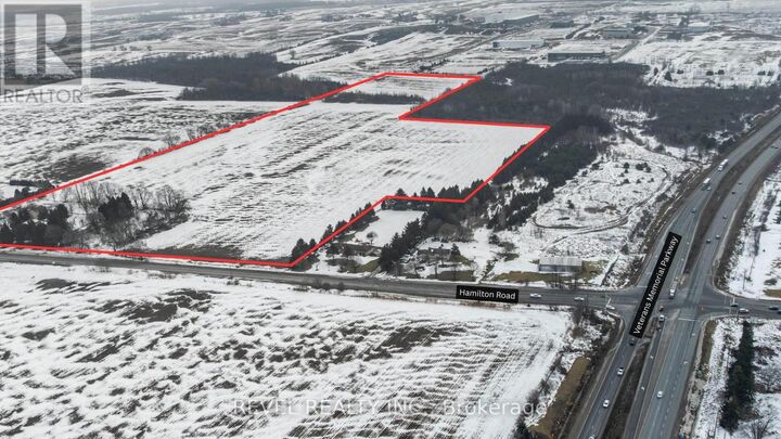 Property Photo:  2095 Hamilton Road  ON N6M 1G1 