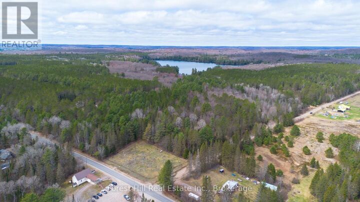 1160 Chetwynd Road South — photo 1