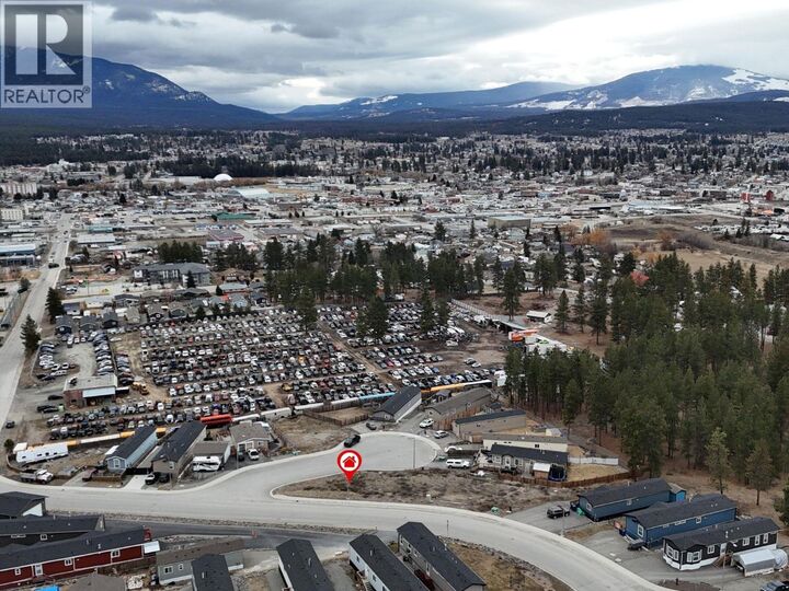 Property Photo:  513 Steepleview Point Northwest  BC V1C 5L3 