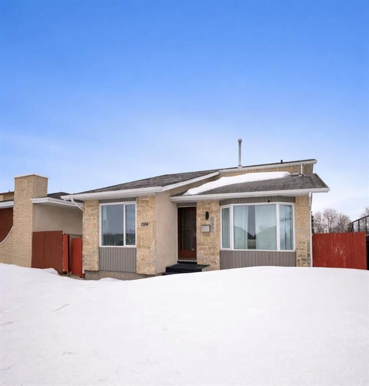 Property Photo:  1504 Leila Avenue  MB R2P 1L2 