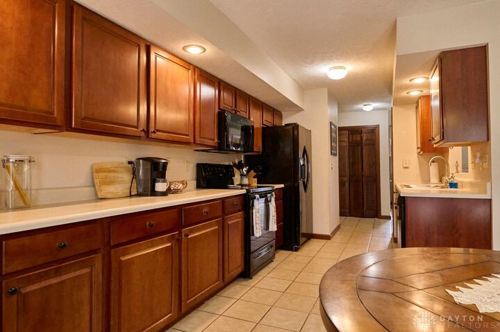 Property Photo:  19 Prairie Creek Crossing  OH 45177 