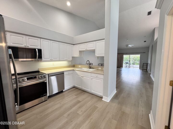 Property Photo: 1419 Coconut Palm Circle FL 32128