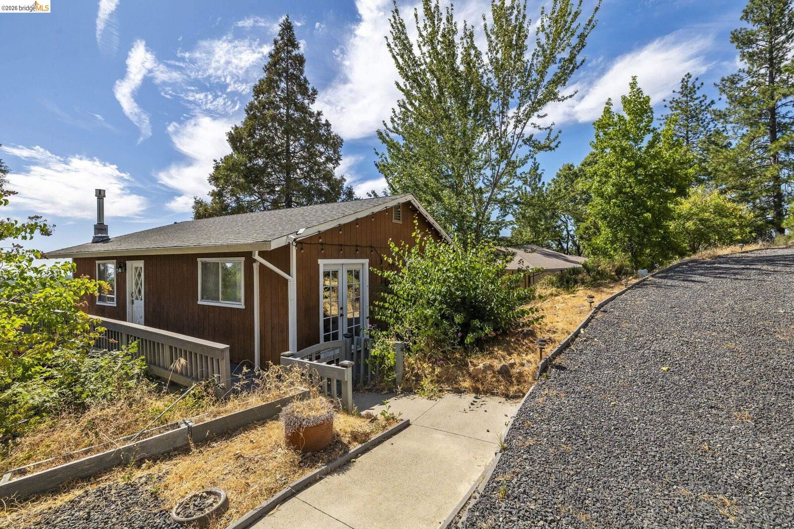Property Photo: 20165 Eastview Dr CA 95379