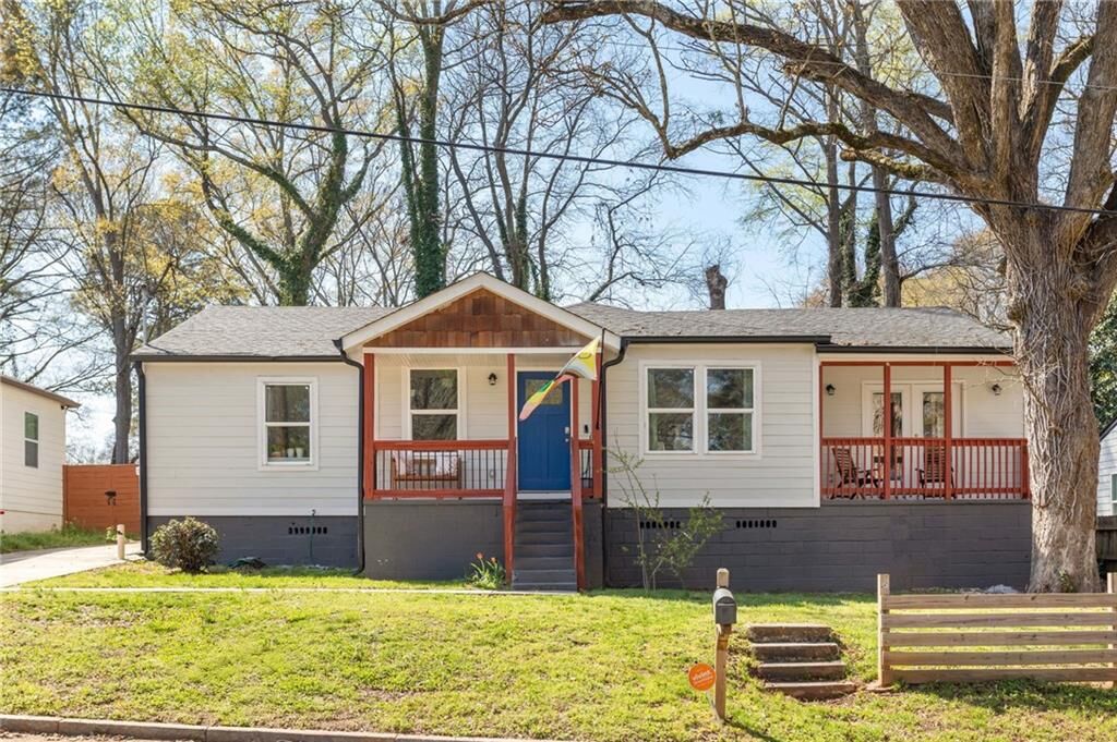 Property Photo:  1393 Byrere Terrace SW  GA 30310 