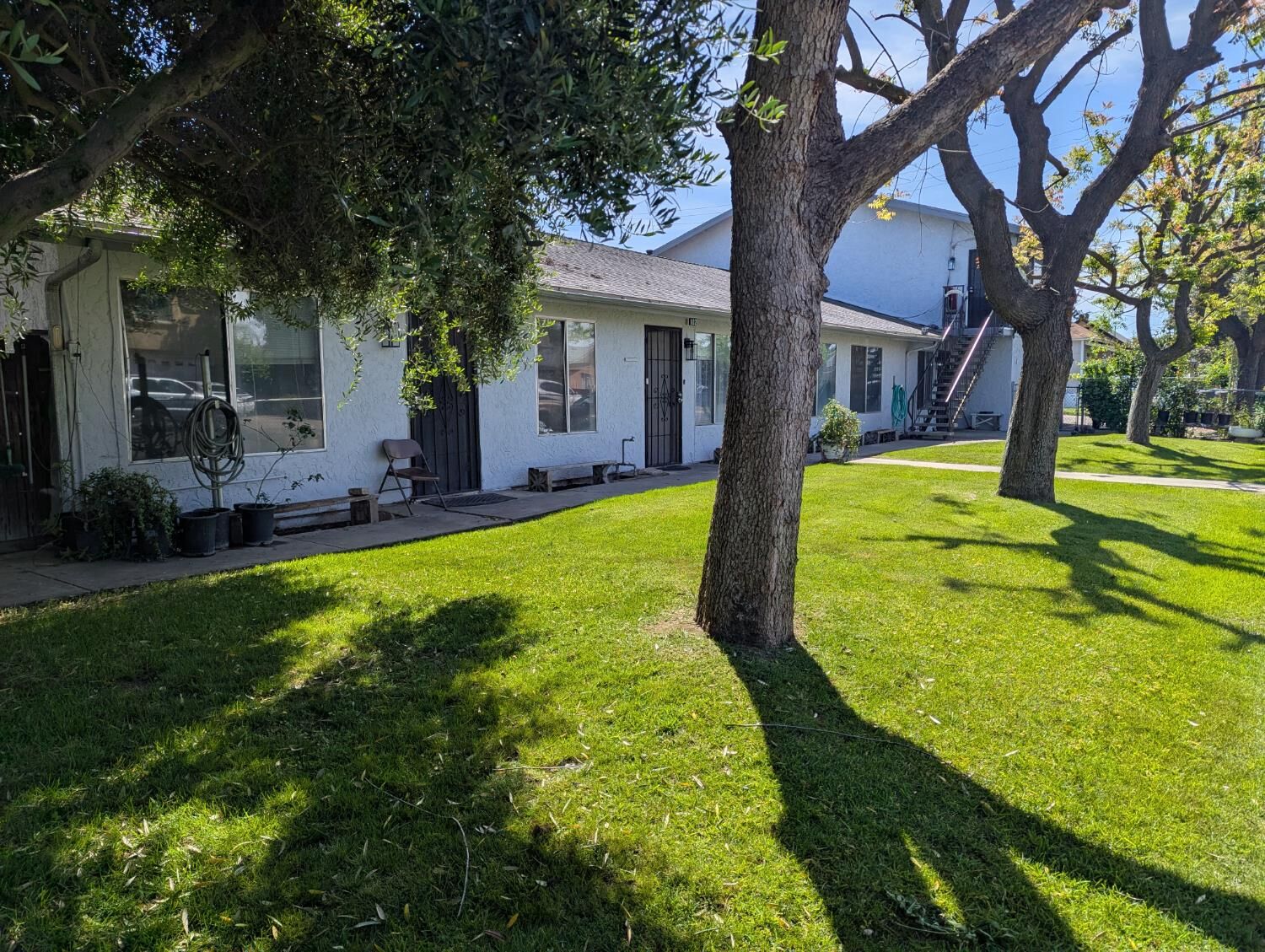 Property Photo:  1210 Sanger Avenue  CA 93657 