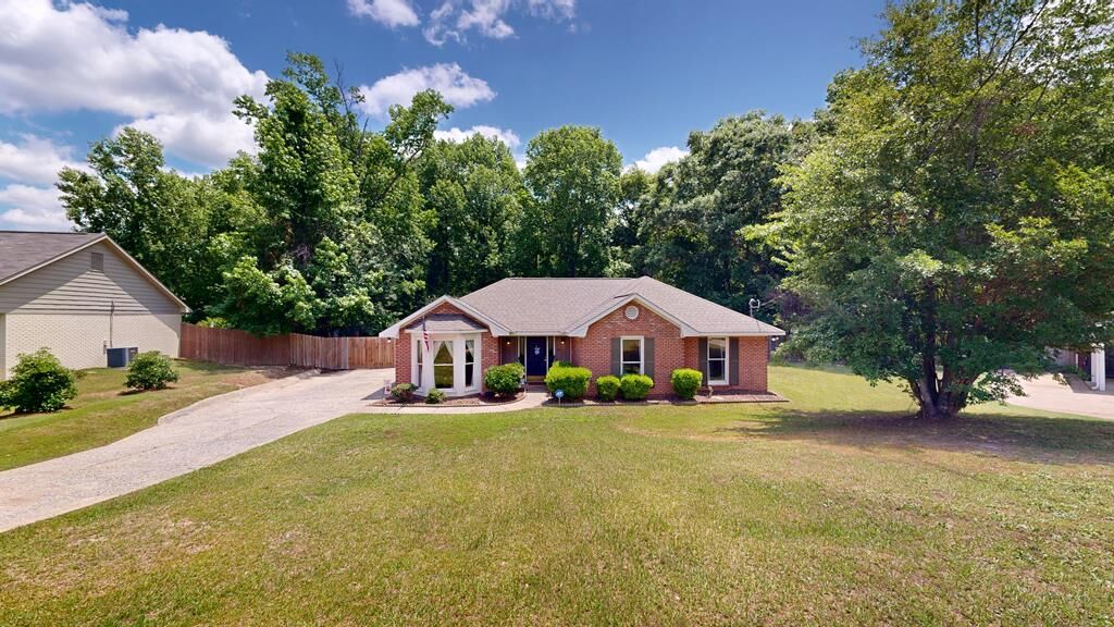 Property Photo:  45 Lee Road 0996  AL 36867 