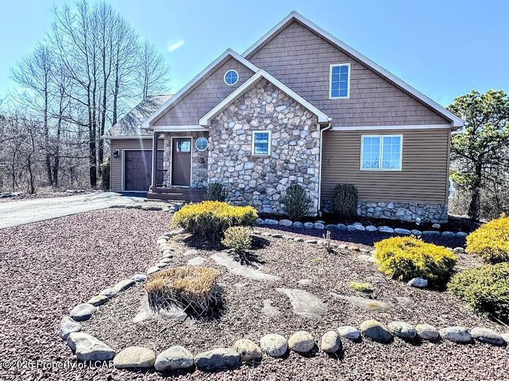 Property Photo:  162 N Cranberry Spice Lane  PA 18202 