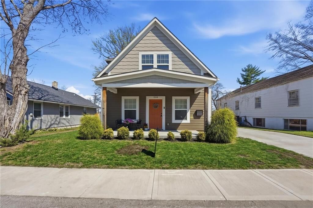 Property Photo:  208 NW 16th Street  MO 64015 