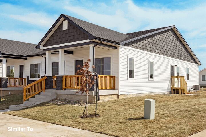 Property Photo:  920 Sawgrass Drive  IA 50211 