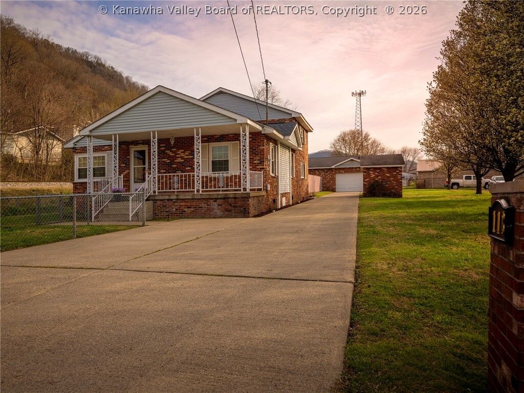 Property Photo:  118 Maroney Lane  WV 25015 