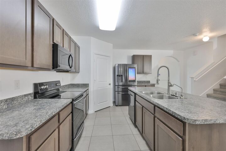 Property Photo:  5461 Magdalene Way  FL 33541 