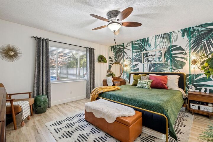 Property Photo: 425 E Orange Street FL 32701