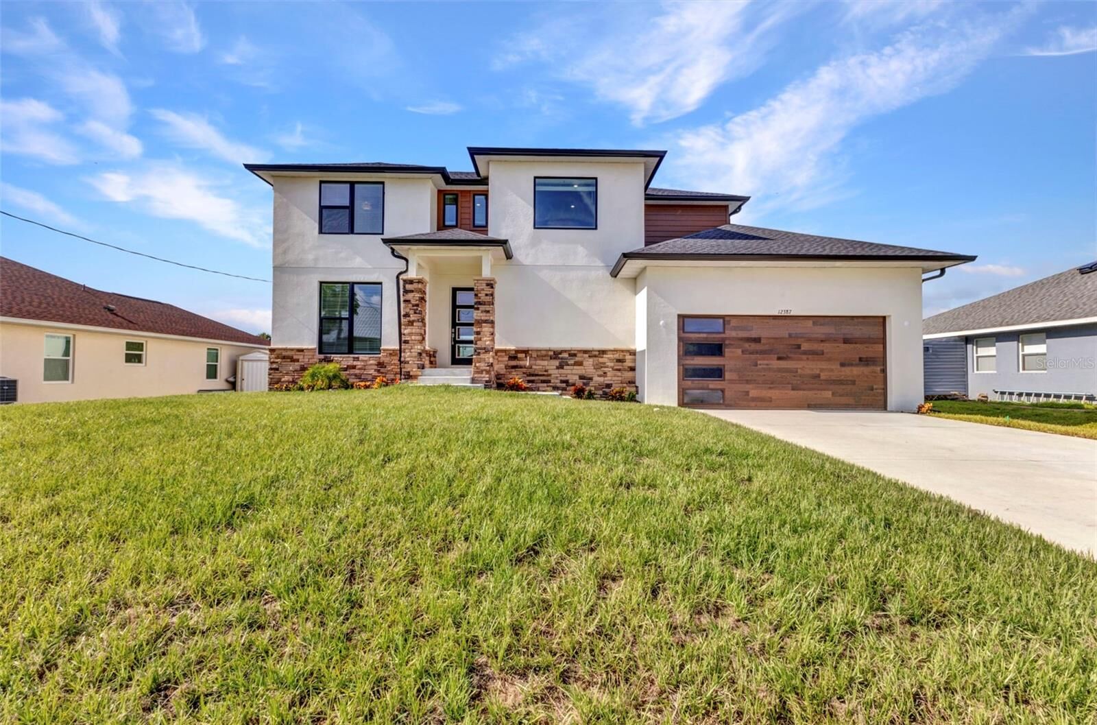 Property Photo:  2385 Pappas Terrace  FL 33981 