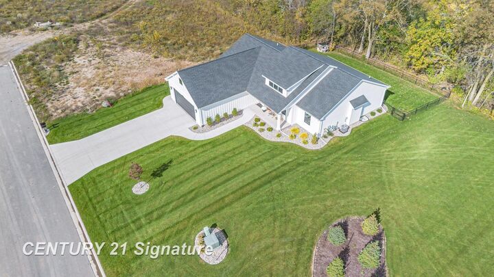 Property Photo:  10606 Tall Pine Lane  MI 48623 