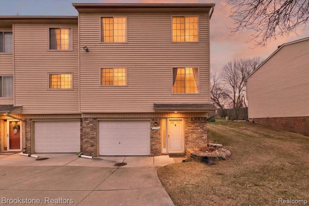 Property Photo:  37744 Charter Oaks Boulevard 397  MI 48036 4434 