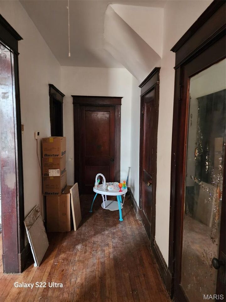Property Photo:  1215 Clara Avenue  MO 63112 